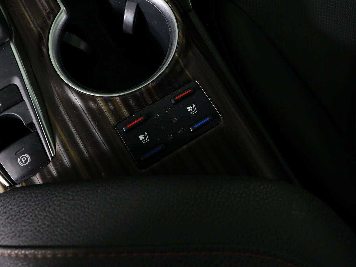 Купить Toyota Camry с пробегом. Фото: #20