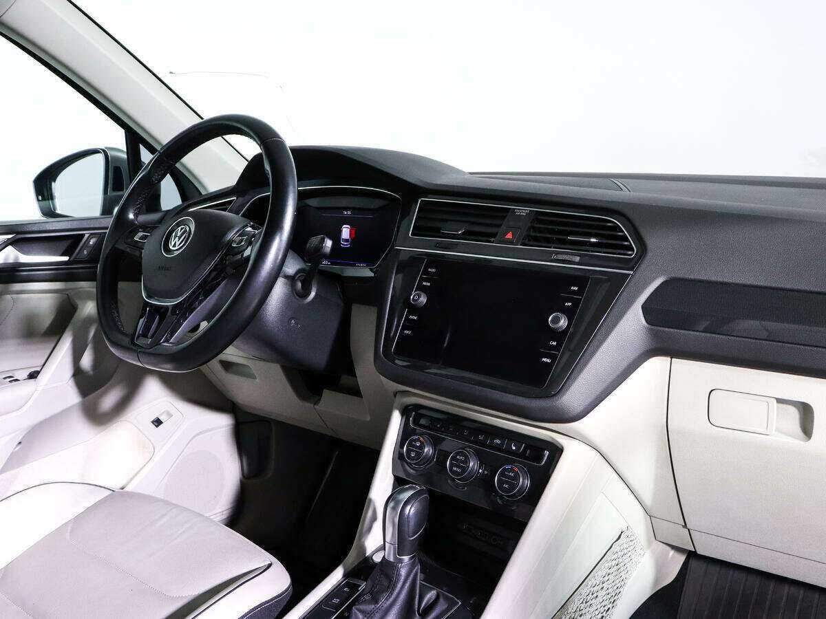 Купить Volkswagen Tiguan с пробегом. Фото: #8