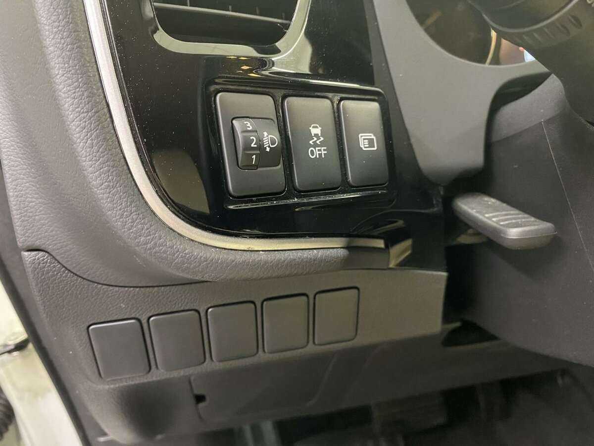 Купить Mitsubishi Outlander с пробегом. Фото: #8