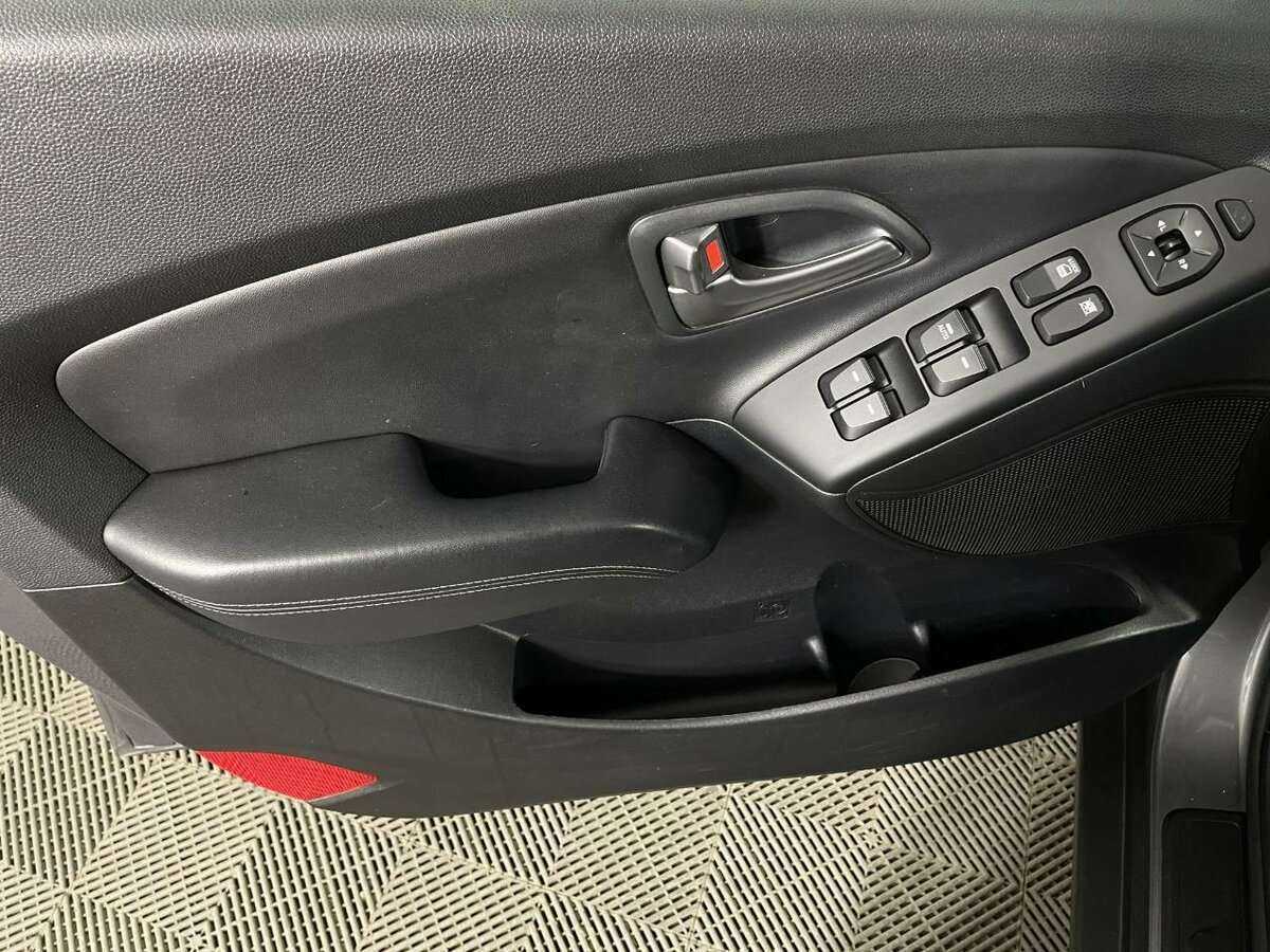 Купить Hyundai ix35 с пробегом. Фото: #7