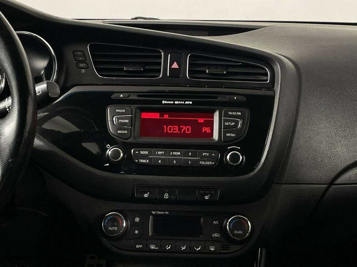 Купить Kia Ceed с пробегом. Фото: #11