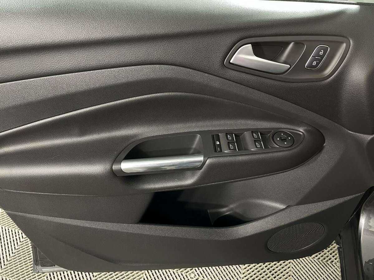 Купить Ford Kuga с пробегом. Фото: #7