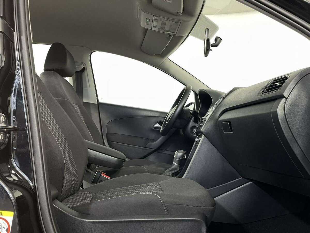 Купить Volkswagen Polo с пробегом. Фото: #12