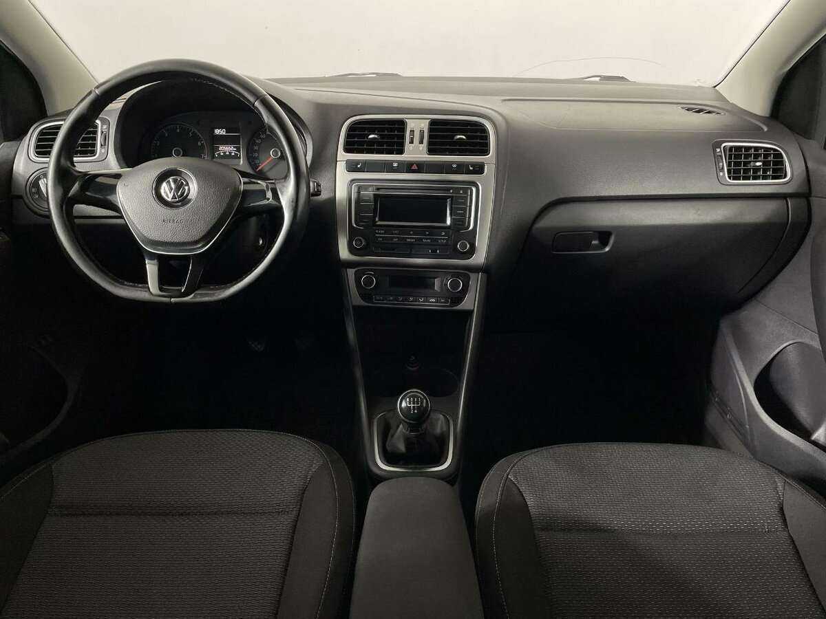 Купить Volkswagen Polo с пробегом. Фото: #5