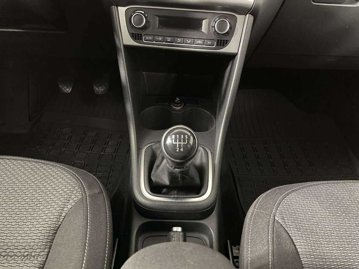 Купить Volkswagen Polo с пробегом. Фото: #11