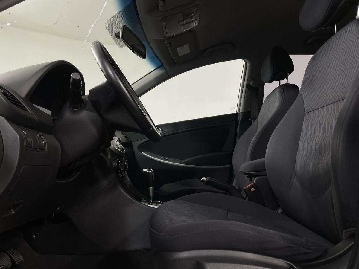 Купить Hyundai Solaris с пробегом. Фото: #9