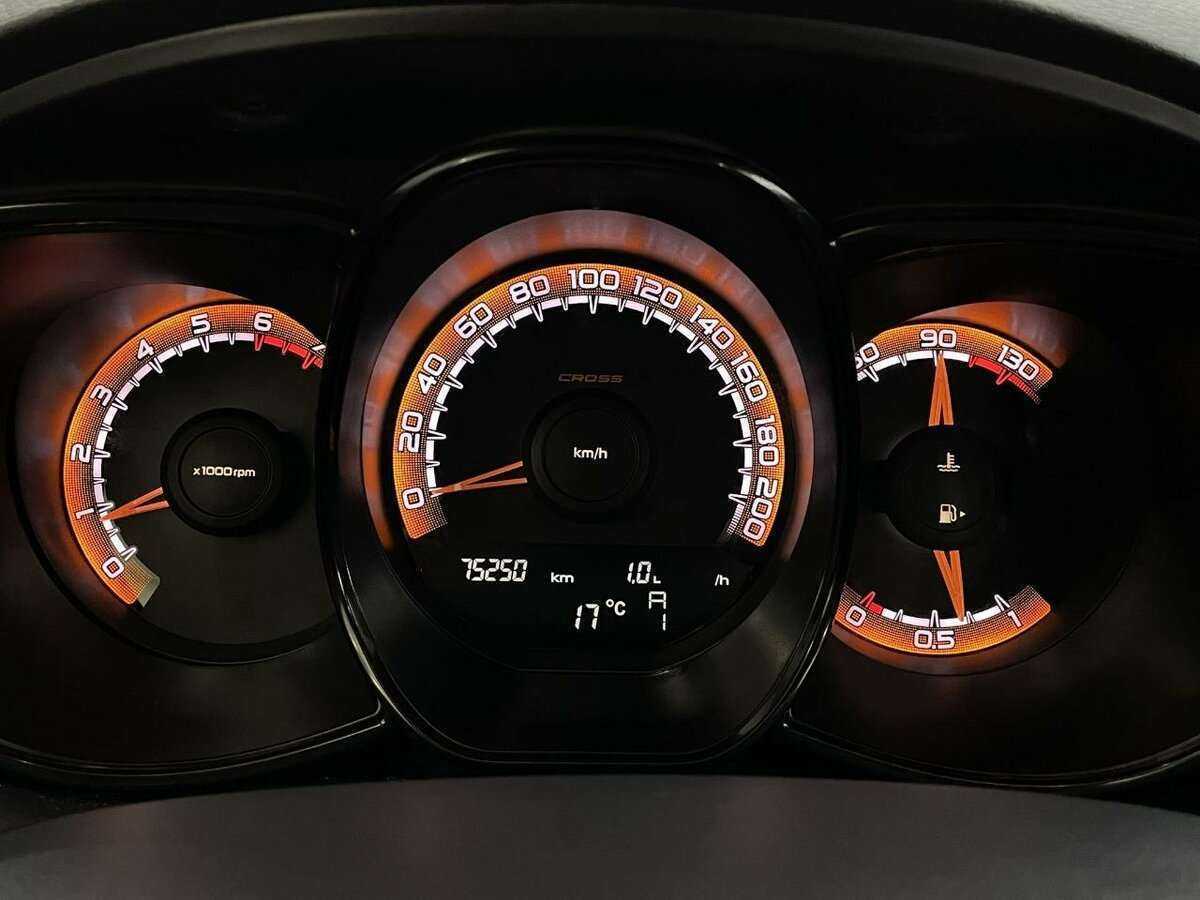 Купить Lada (ВАЗ) Vesta с пробегом. Фото: #9