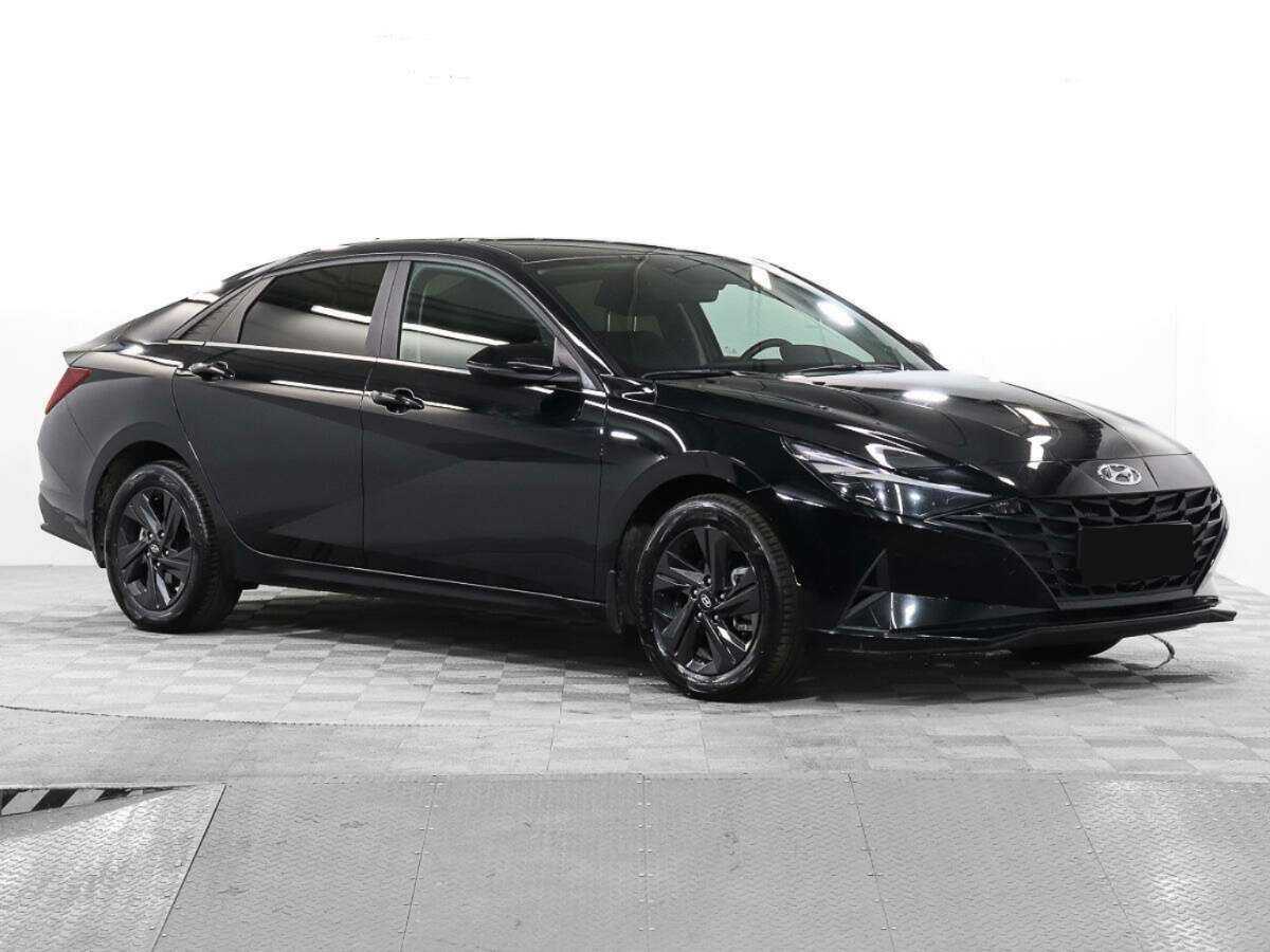 Купить Hyundai Elantra с пробегом. Фото: #2