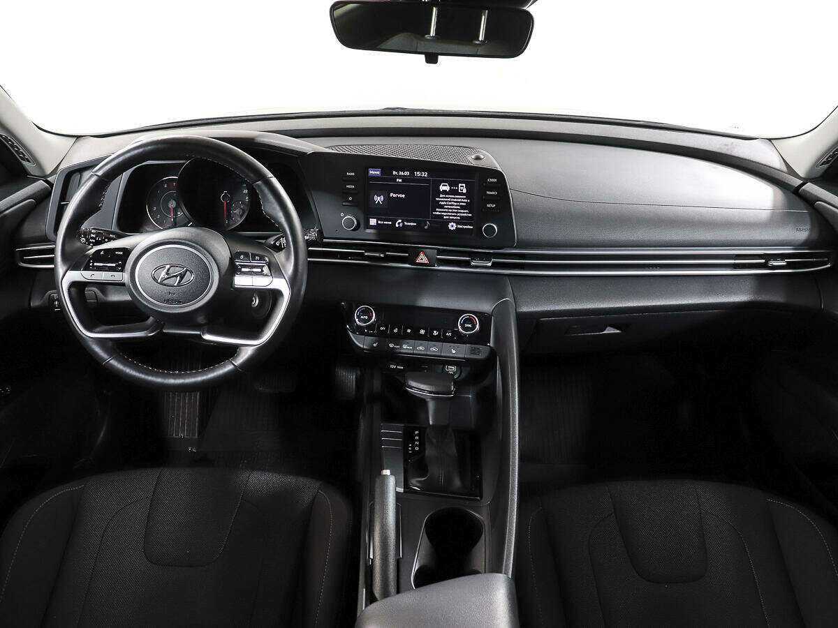 Купить Hyundai Elantra с пробегом. Фото: #11