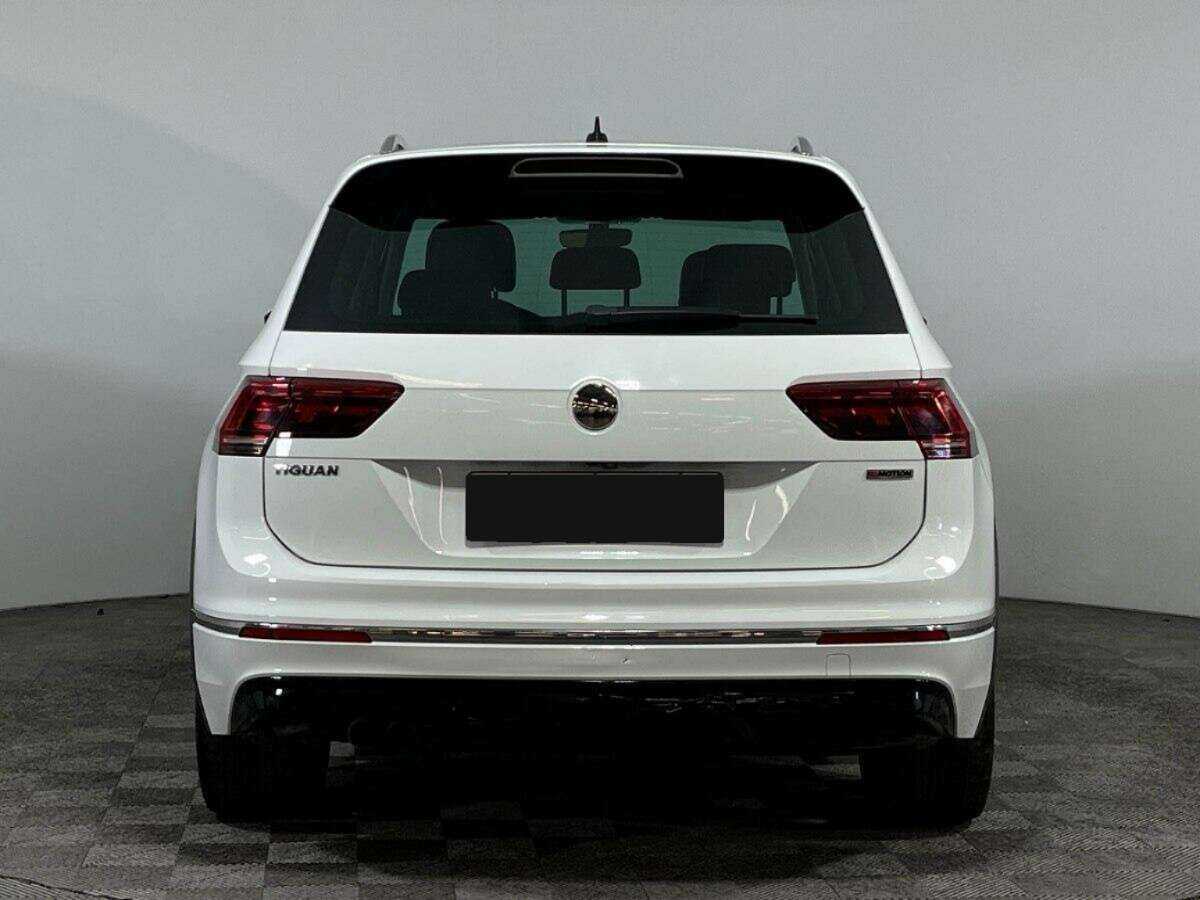 Купить Volkswagen Tiguan с пробегом. Фото: #4