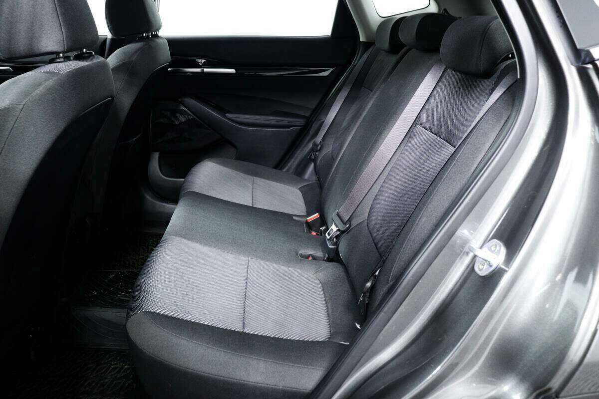 Купить Kia Seltos с пробегом. Фото: #11