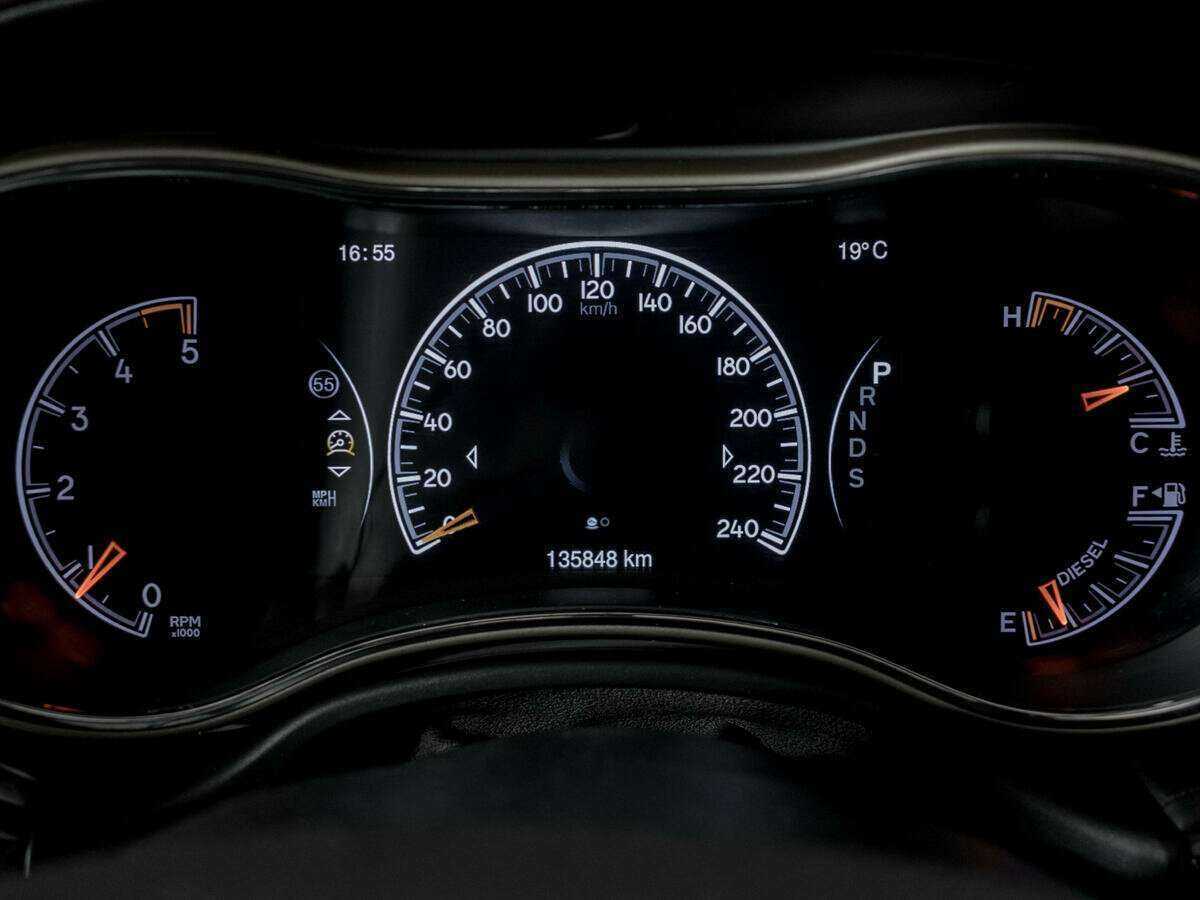 Купить Jeep Grand Cherokee с пробегом. Фото: #10