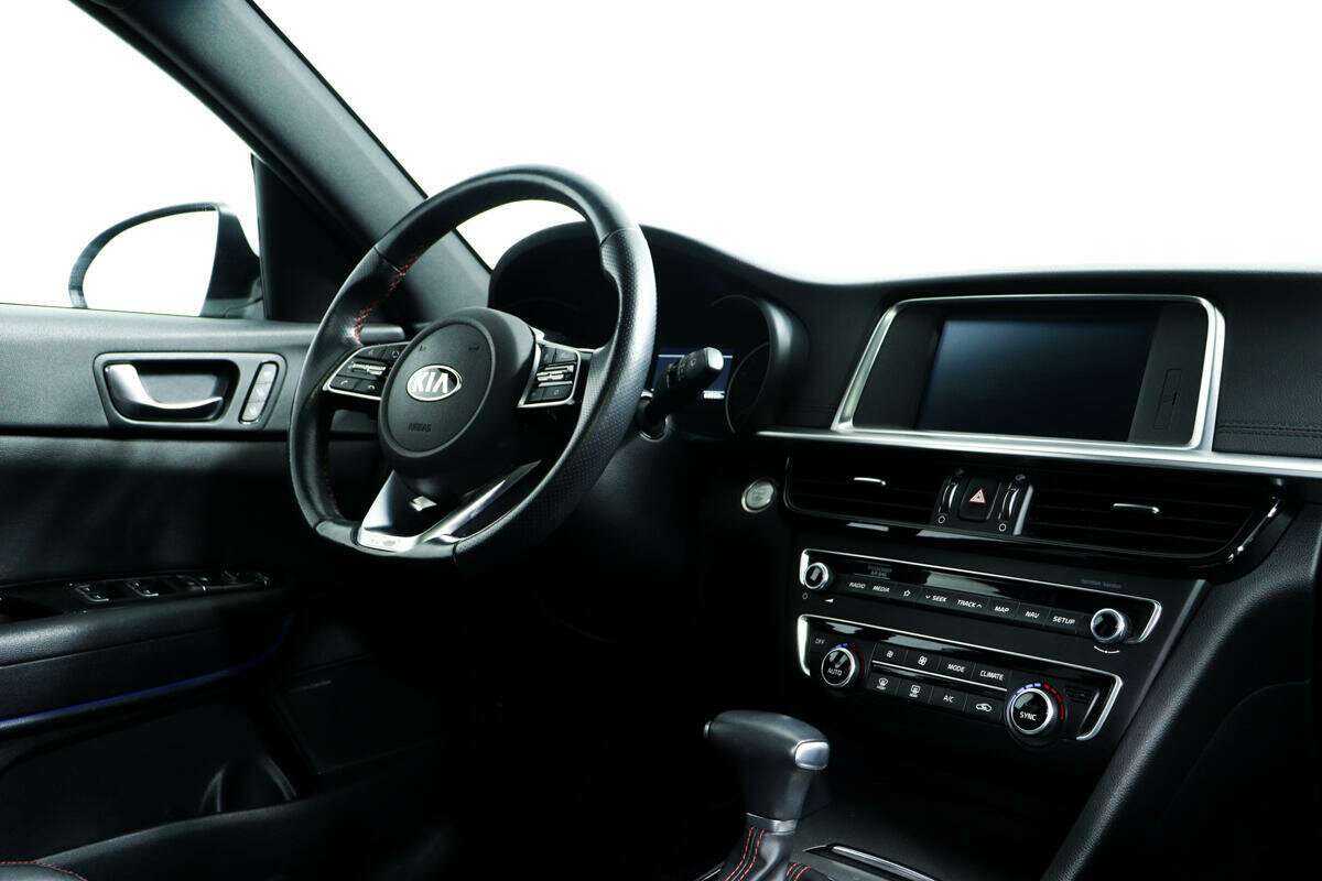 Купить Kia Optima с пробегом. Фото: #8