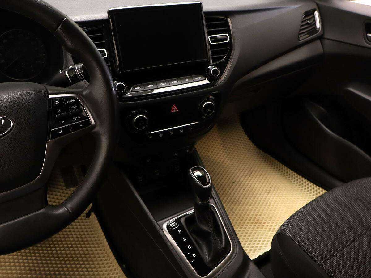 Купить Hyundai Solaris с пробегом. Фото: #12