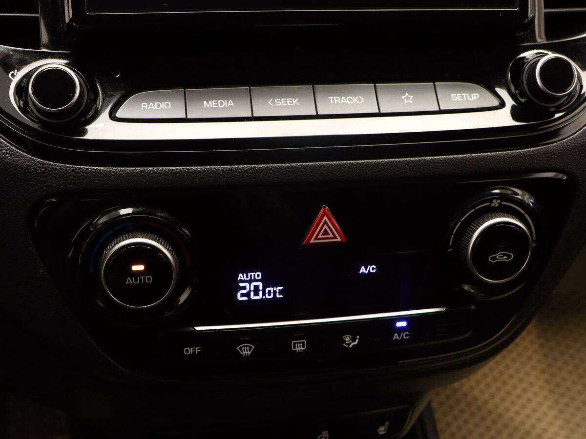 Купить Hyundai Solaris с пробегом. Фото: #15