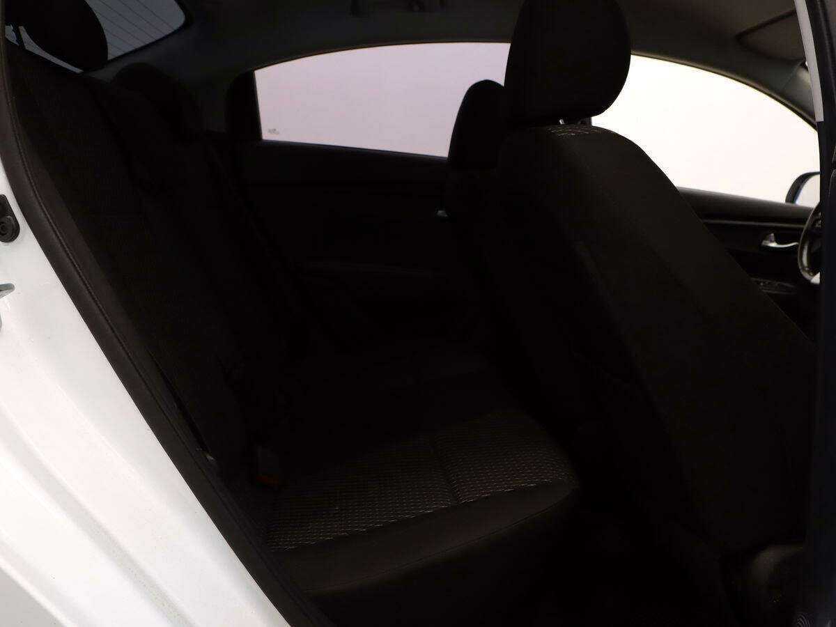 Купить Kia Rio с пробегом. Фото: #7