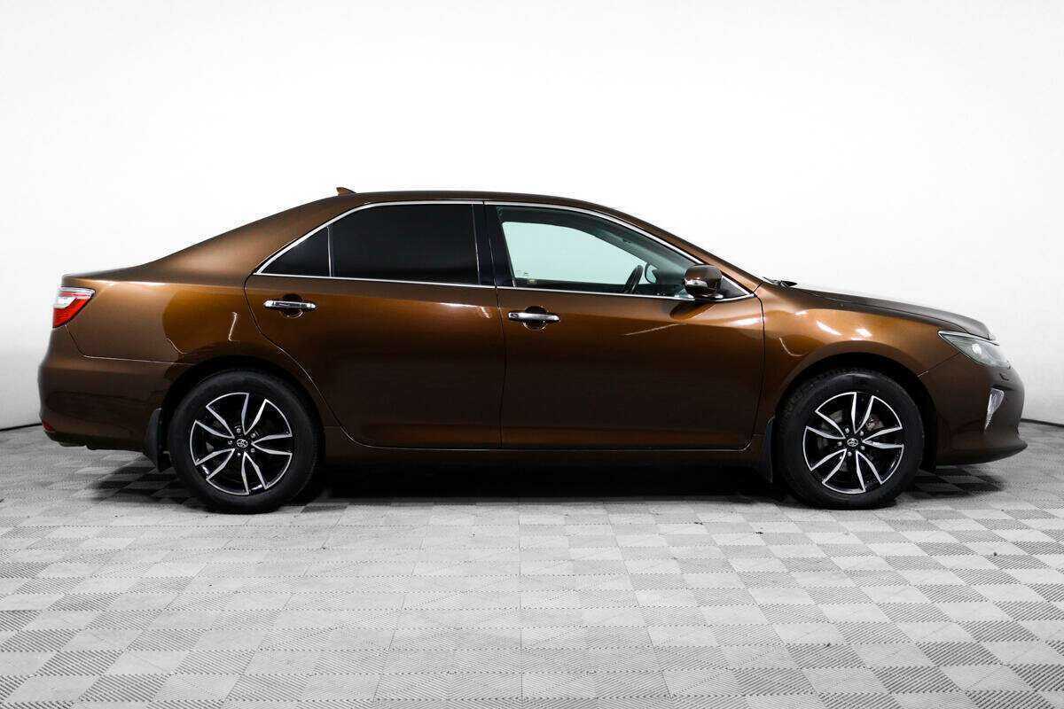 Купить Toyota Camry с пробегом. Фото: #3