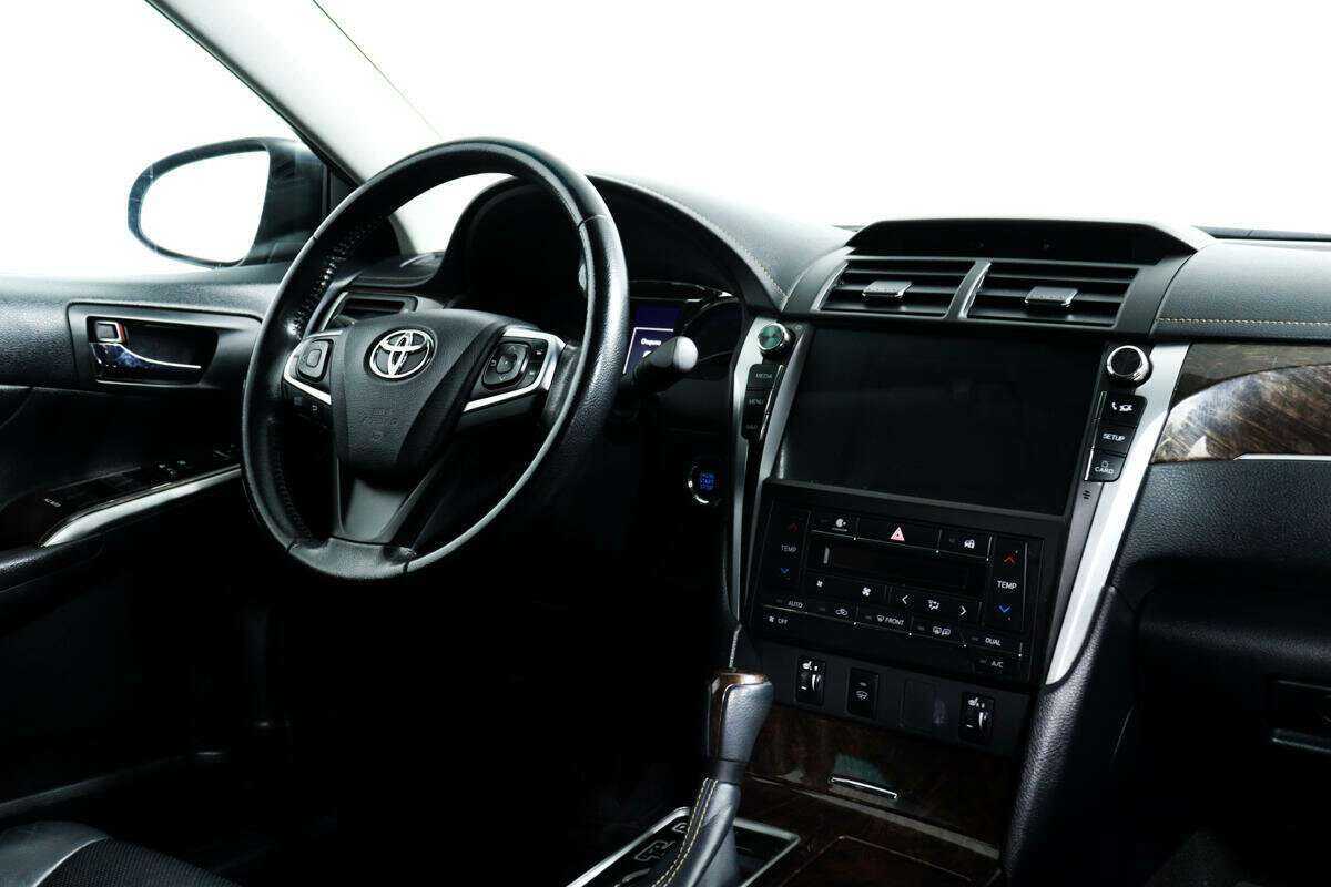Купить Toyota Camry с пробегом. Фото: #8