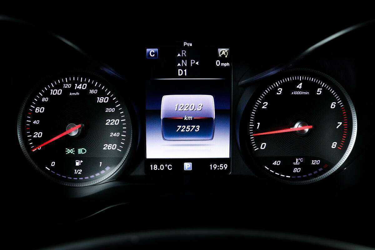 Купить Mercedes-Benz C-Класс с пробегом. Фото: #9