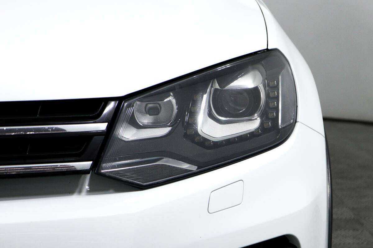 Купить Volkswagen Touareg с пробегом. Фото: #14