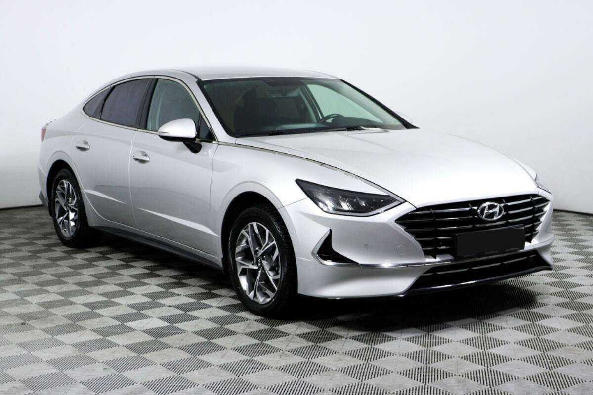 Купить Hyundai Sonata с пробегом. Фото: #2