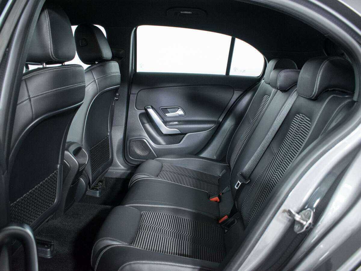 Купить Mercedes-Benz A-Класс с пробегом. Фото: #9