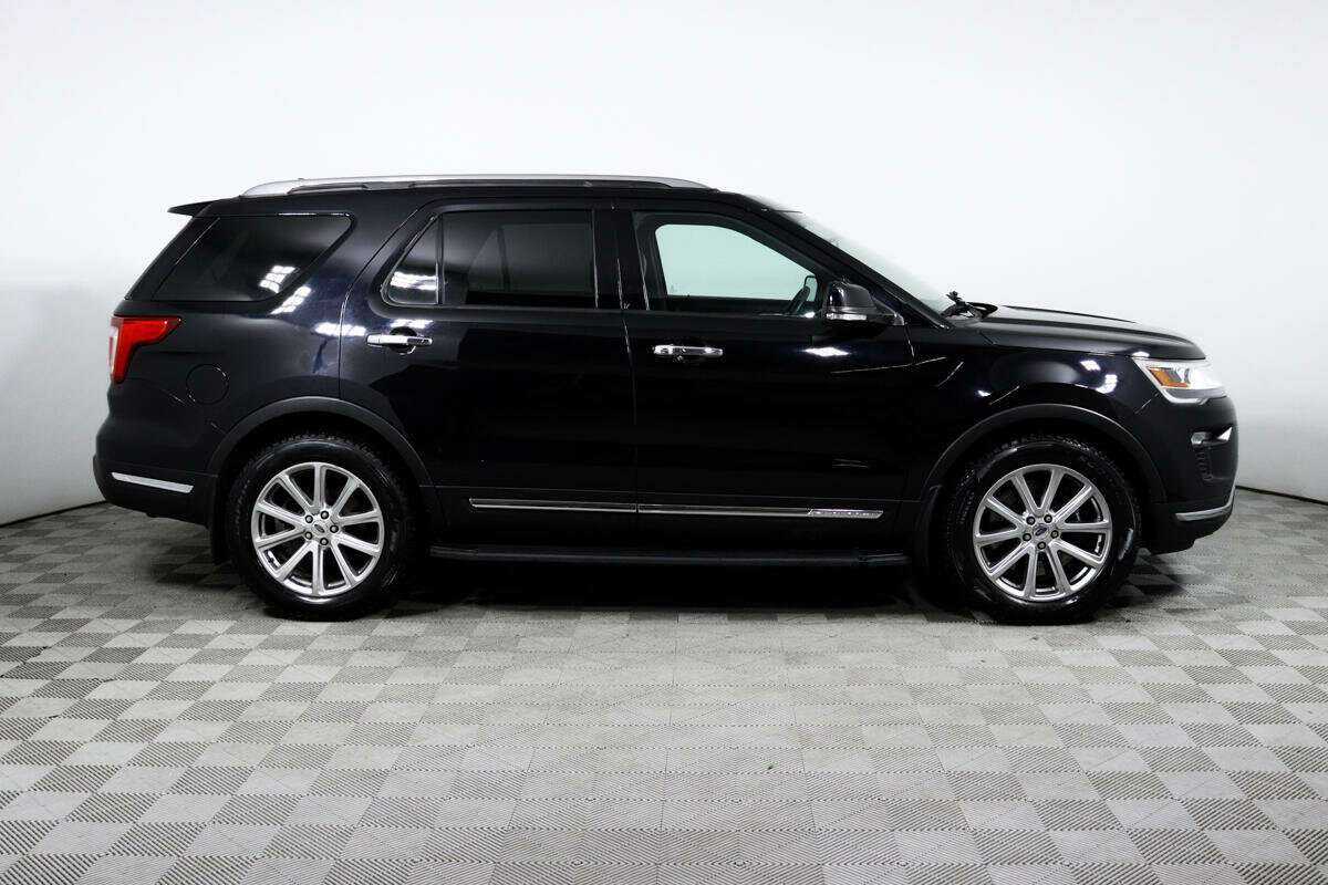 Купить Ford Explorer с пробегом. Фото: #3