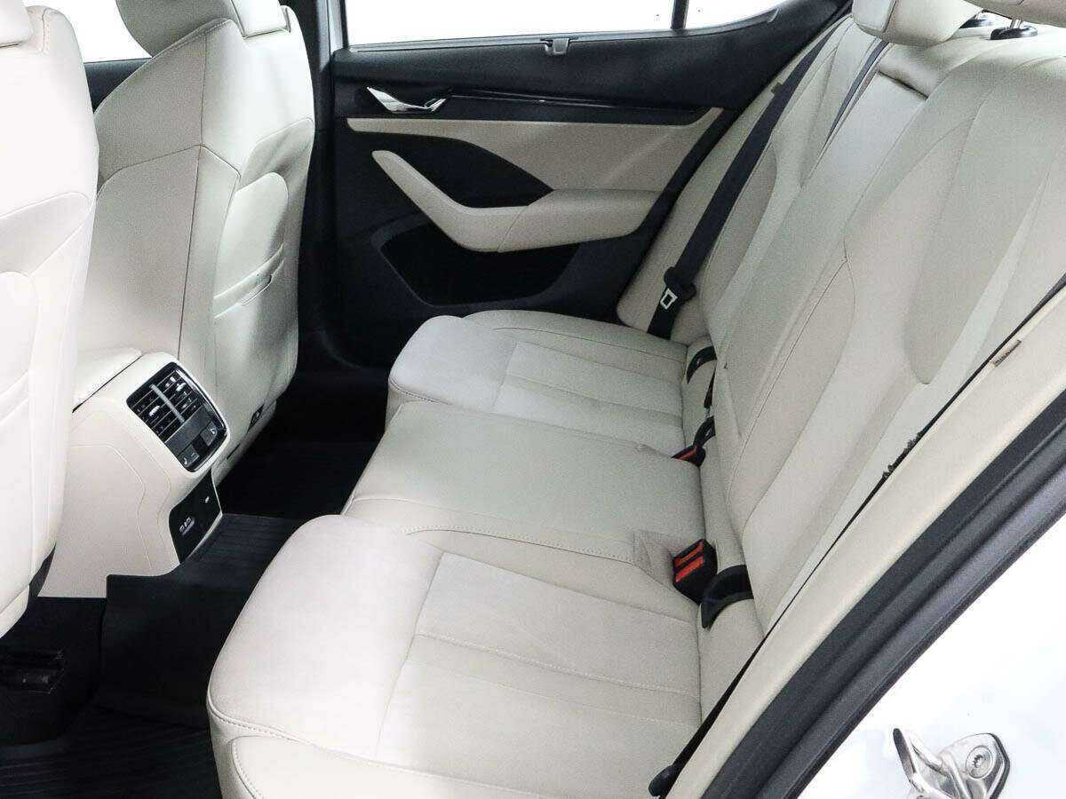 Купить Skoda Octavia с пробегом. Фото: #6