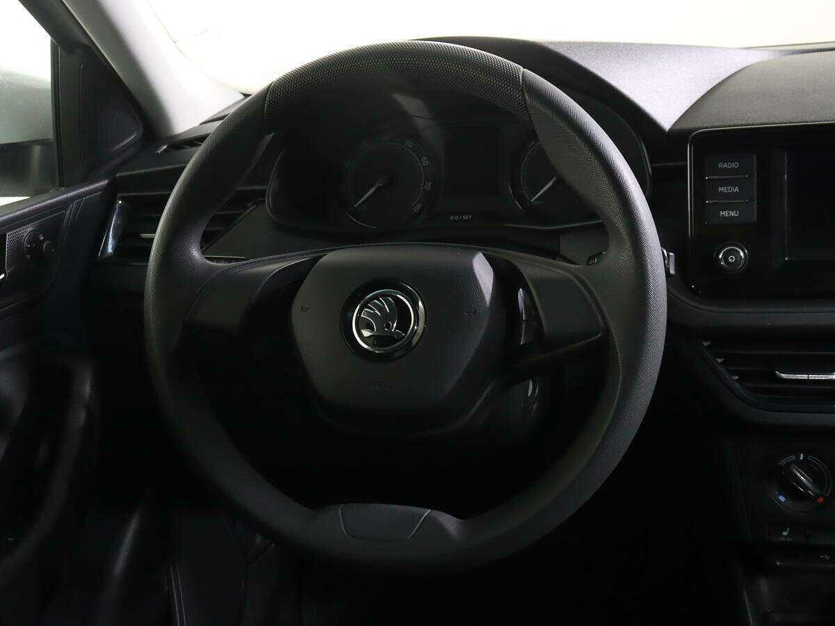 Купить Skoda Rapid с пробегом. Фото: #13