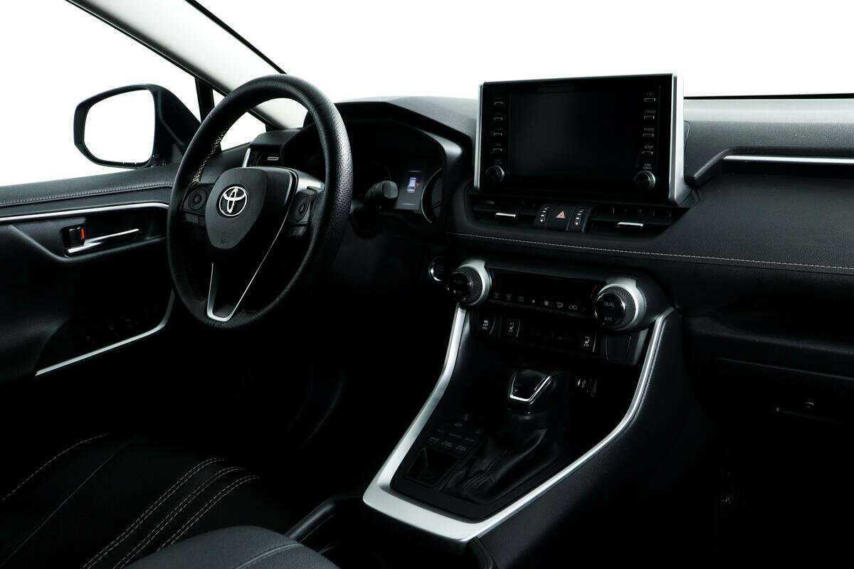 Купить Toyota RAV4 с пробегом. Фото: #8