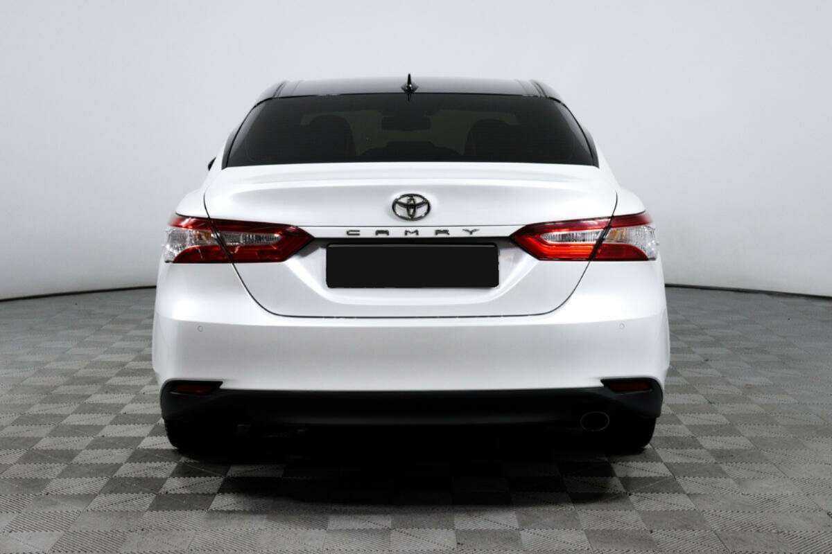 Купить Toyota Camry с пробегом. Фото: #5