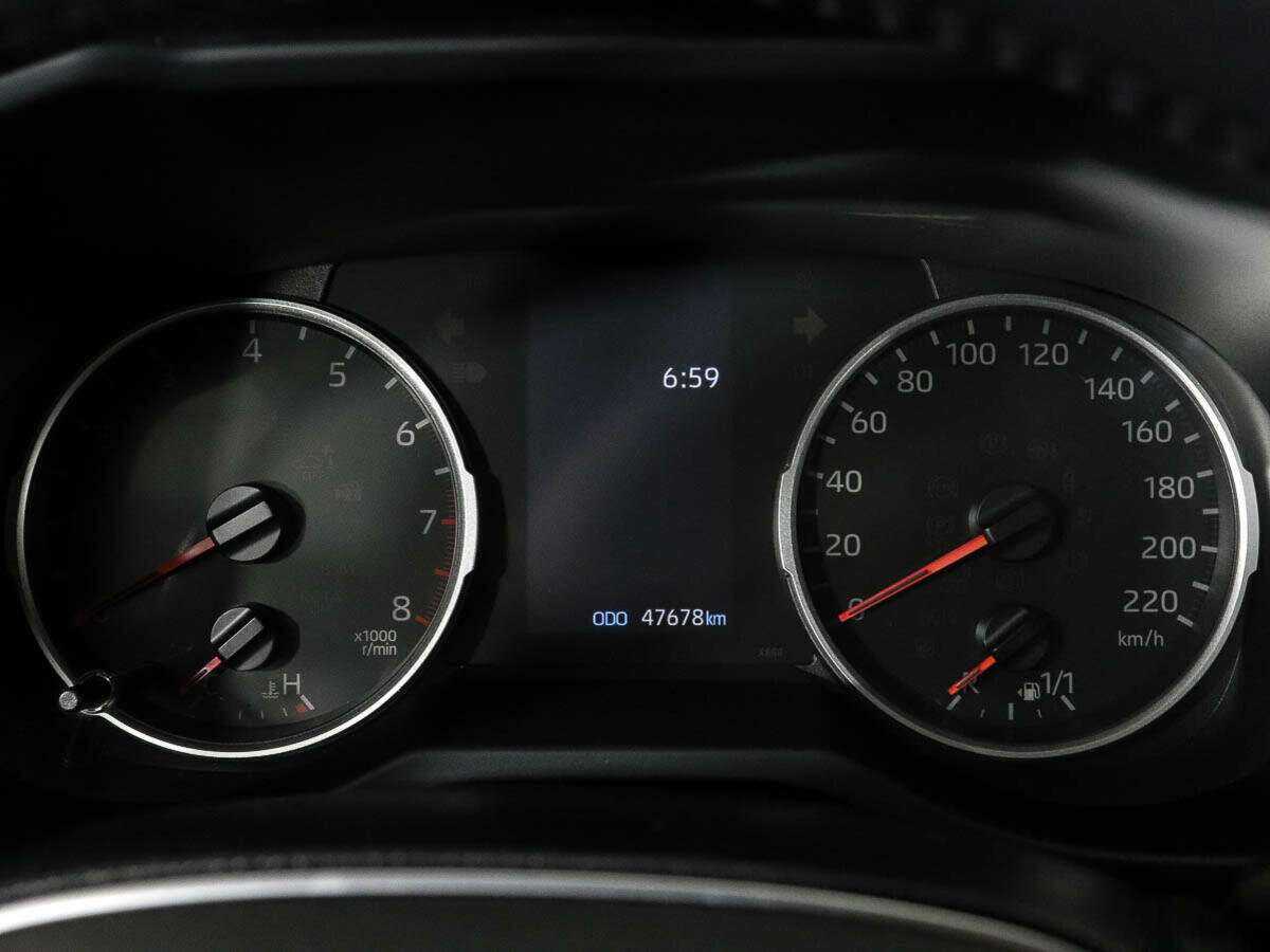 Купить Toyota RAV4 с пробегом. Фото: #8