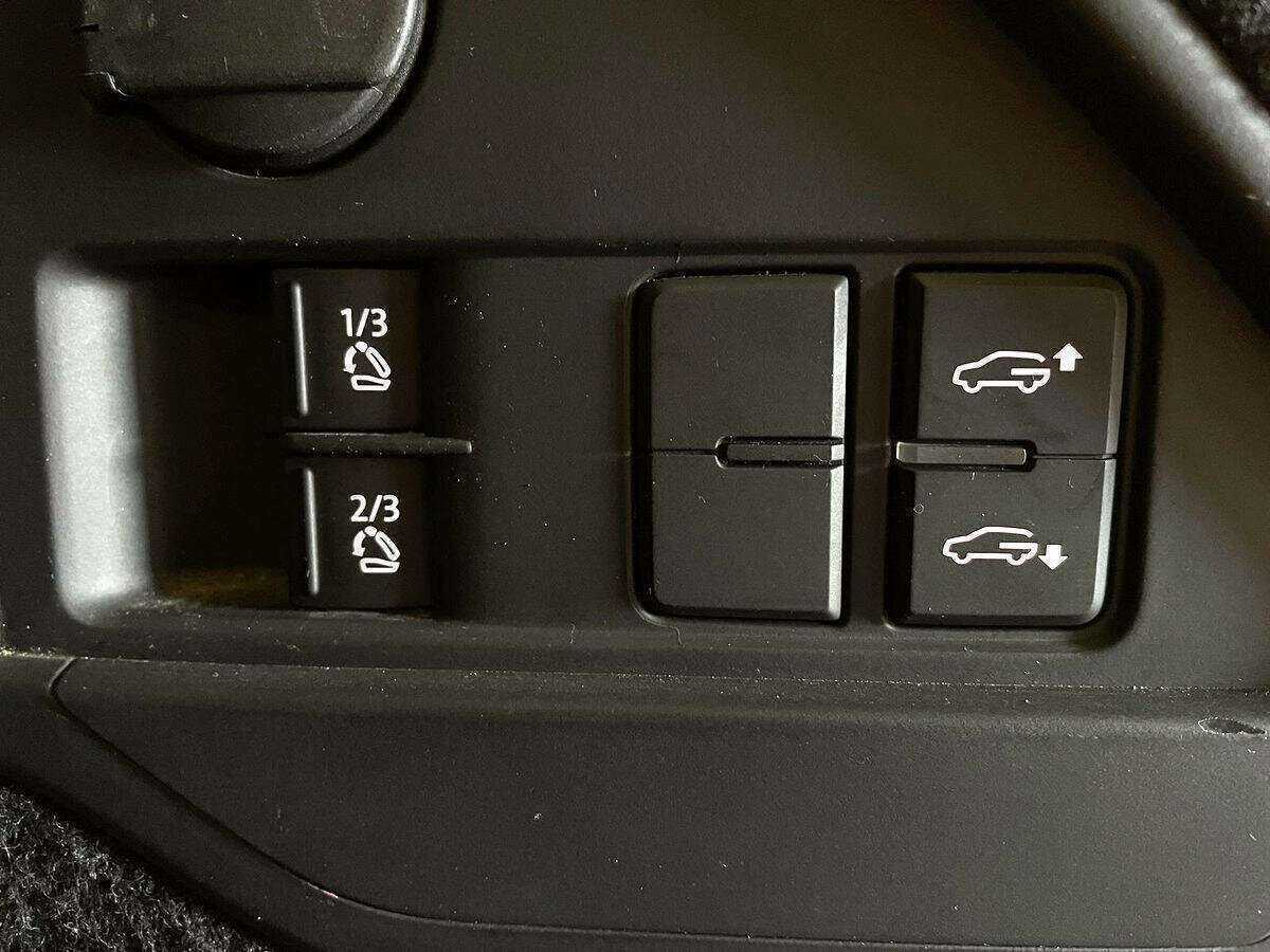 Купить Volkswagen Touareg с пробегом. Фото: #8