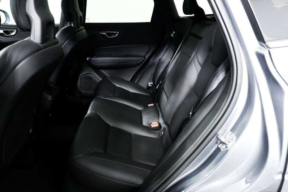 Купить Volvo XC60 с пробегом. Фото: #11