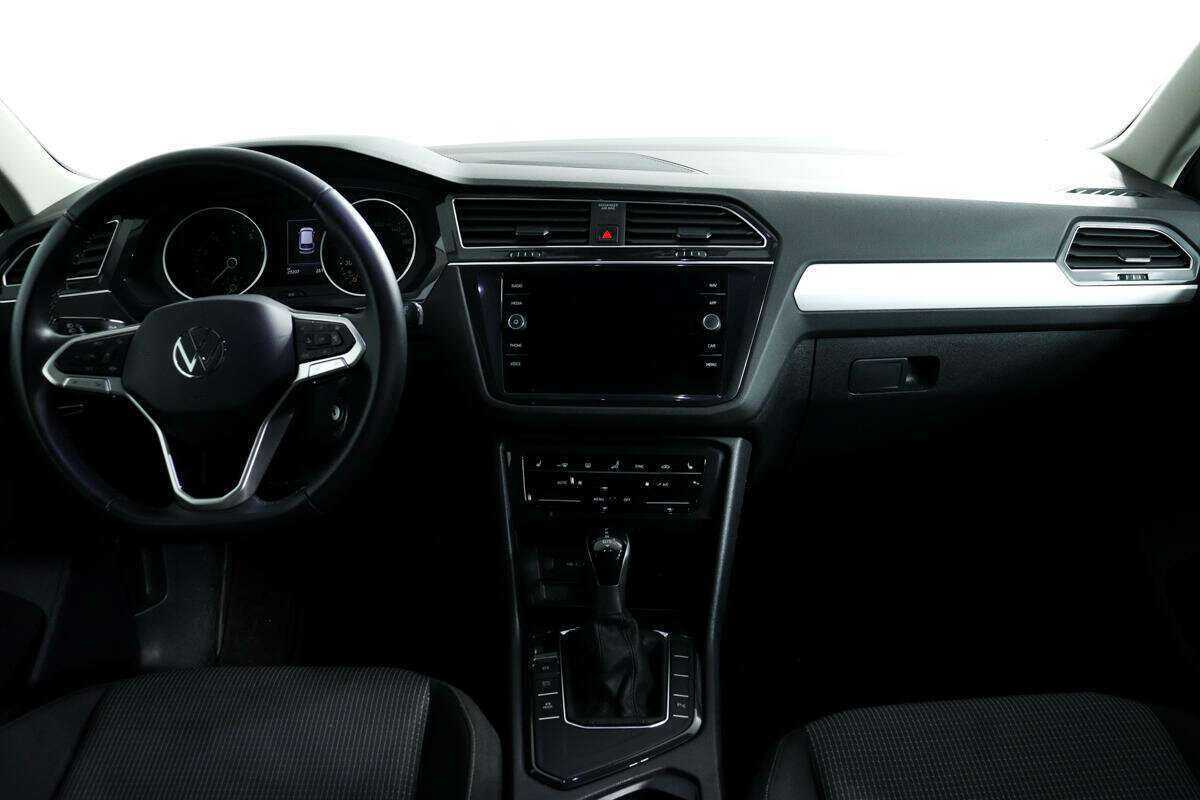 Купить Volkswagen Tiguan с пробегом. Фото: #10