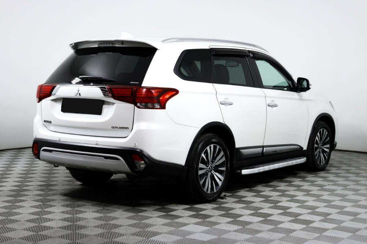 Купить Mitsubishi Outlander с пробегом. Фото: #4
