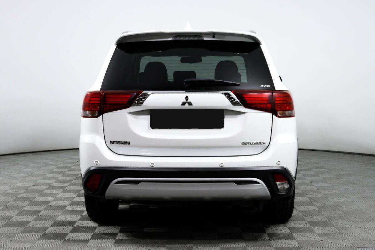 Купить Mitsubishi Outlander с пробегом. Фото: #5
