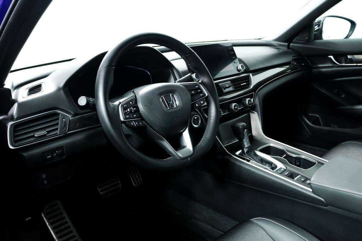 Купить Honda Accord с пробегом. Фото: #12