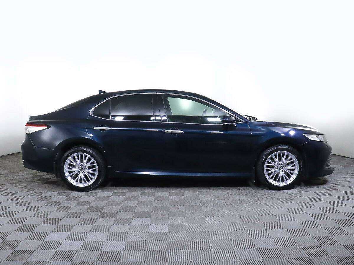 Купить Toyota Camry с пробегом. Фото: #2