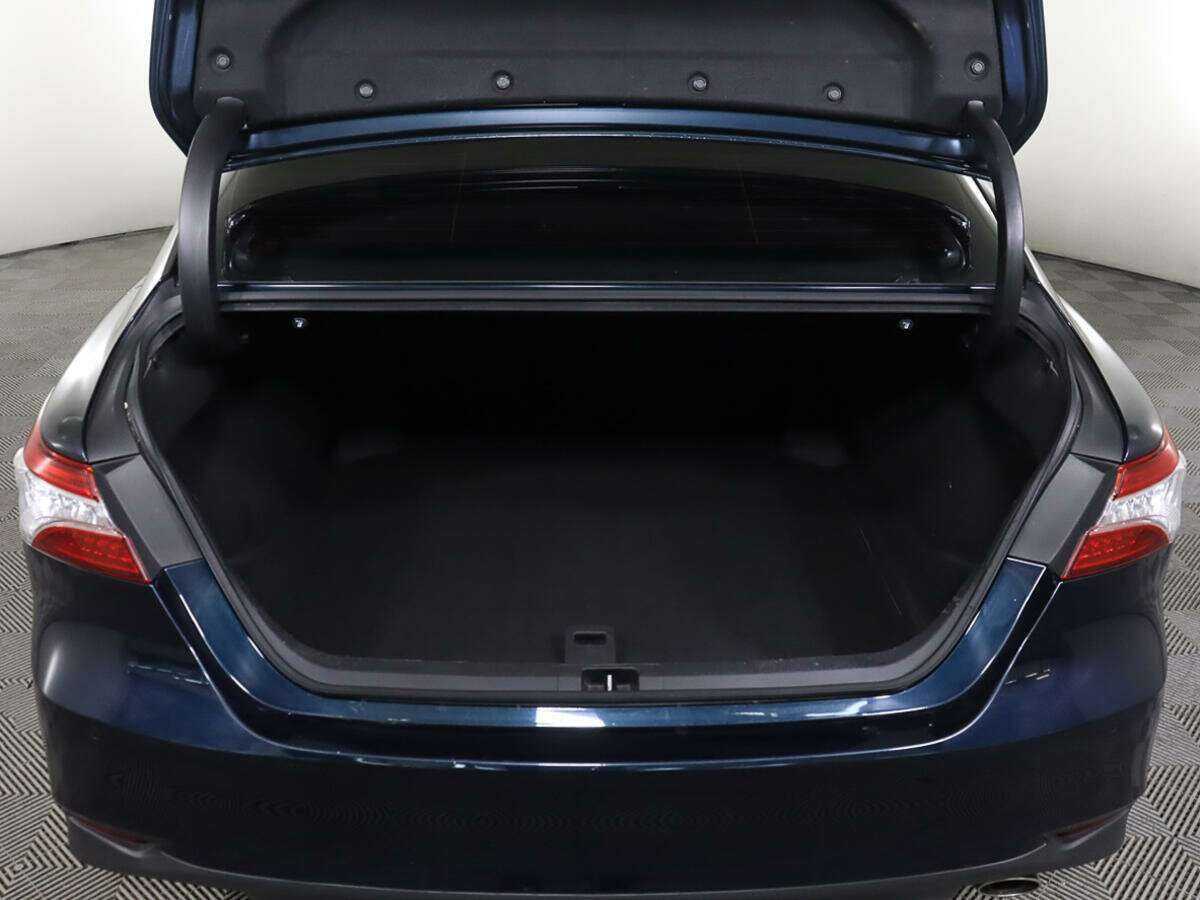 Купить Toyota Camry с пробегом. Фото: #7