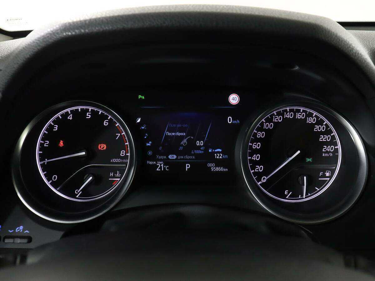 Купить Toyota Camry с пробегом. Фото: #10