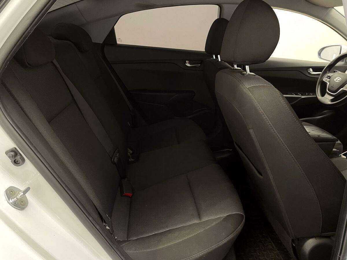 Купить Hyundai Solaris с пробегом. Фото: #7