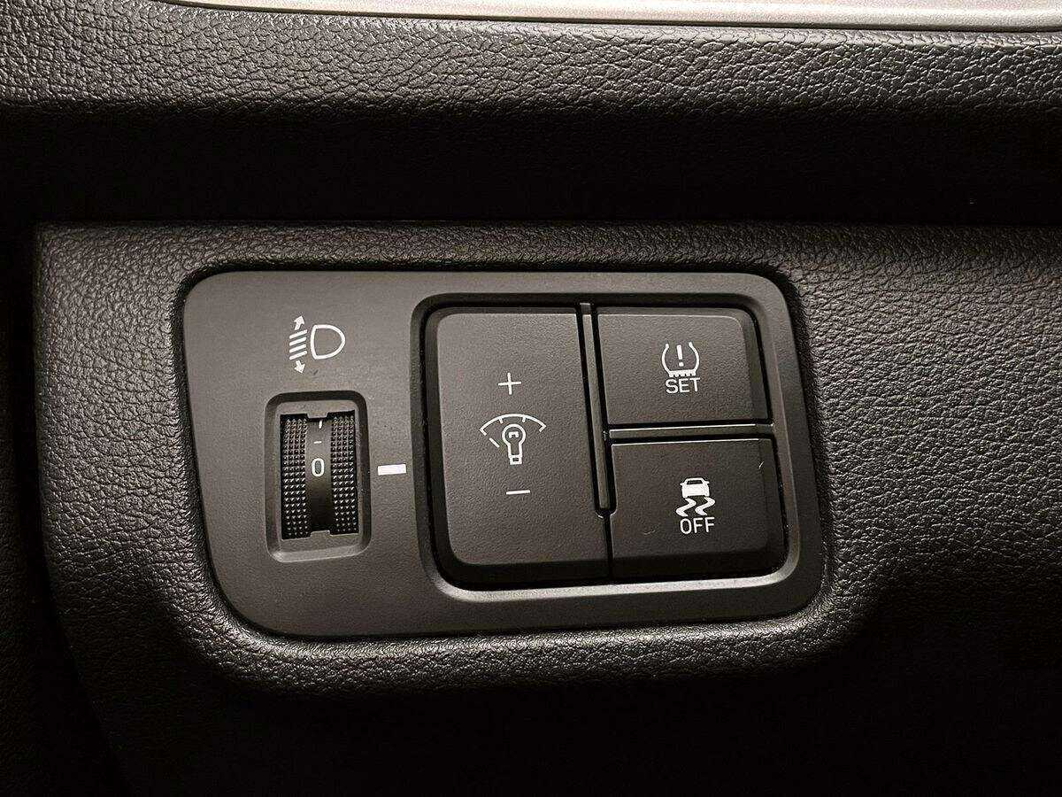 Купить Hyundai Solaris с пробегом. Фото: #12