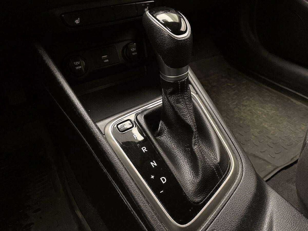 Купить Hyundai Solaris с пробегом. Фото: #14