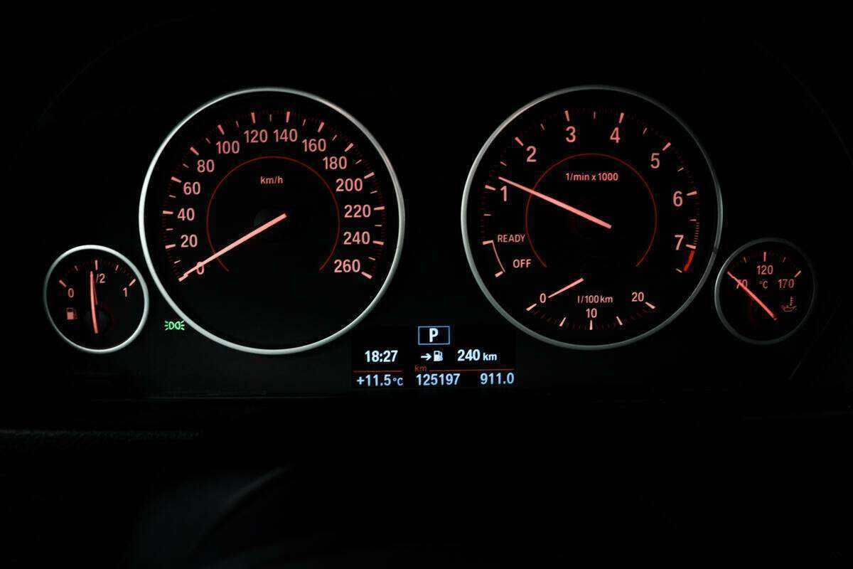 Купить BMW 3 серии с пробегом. Фото: #9