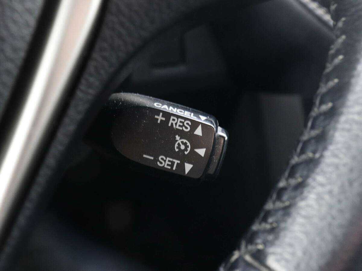 Купить Toyota RAV4 с пробегом. Фото: #12