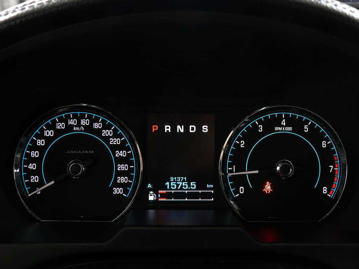 Купить Jaguar XF с пробегом. Фото: #10