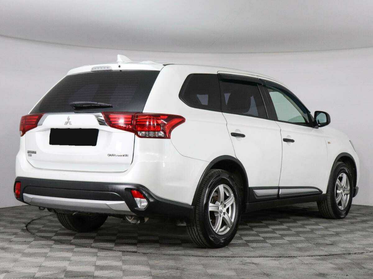 Купить Mitsubishi Outlander с пробегом. Фото: #4