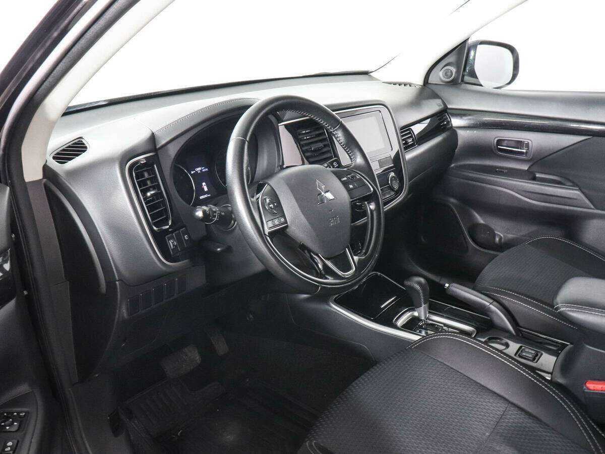 Купить Mitsubishi Outlander с пробегом. Фото: #8