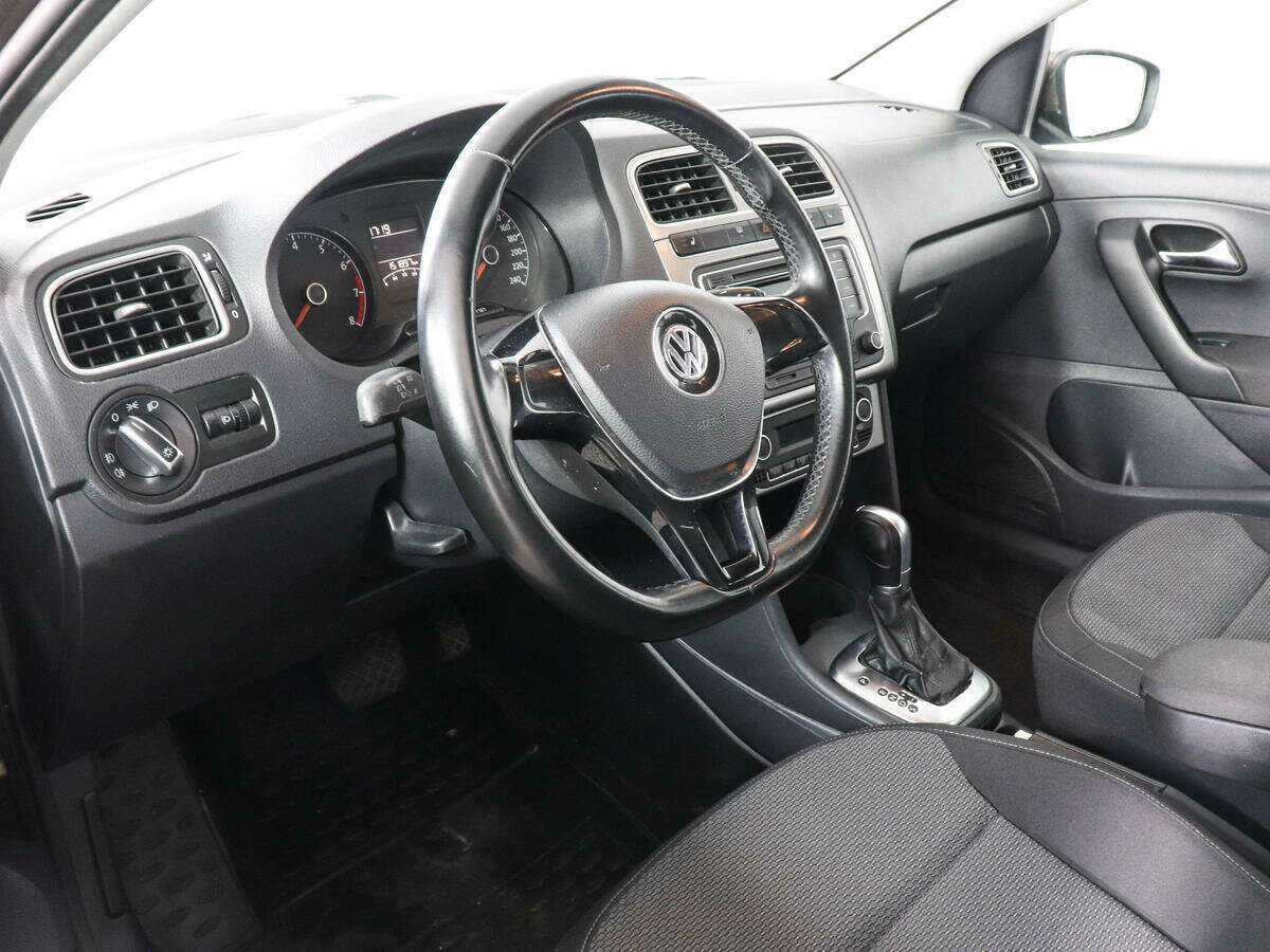 Купить Volkswagen Polo с пробегом. Фото: #7